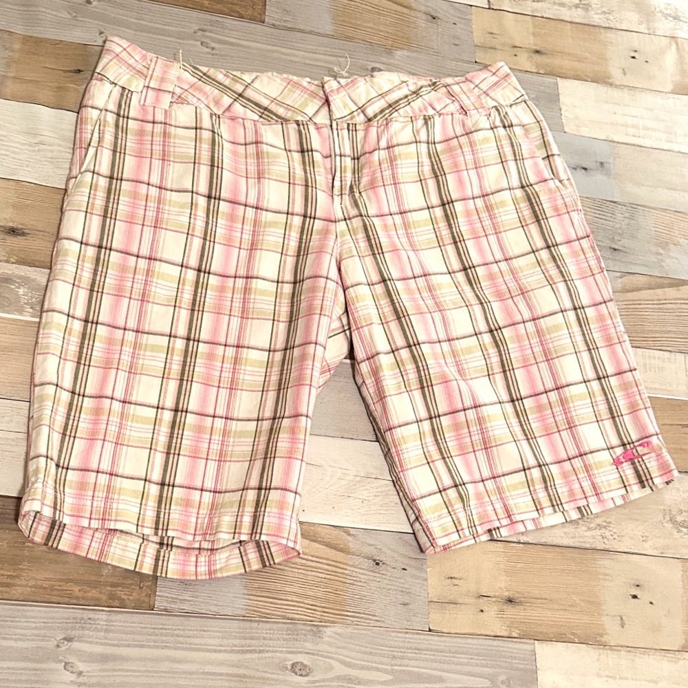 Vintage 90’s O'Neill Plaid Women's Shorts in Pink and Green Like New!